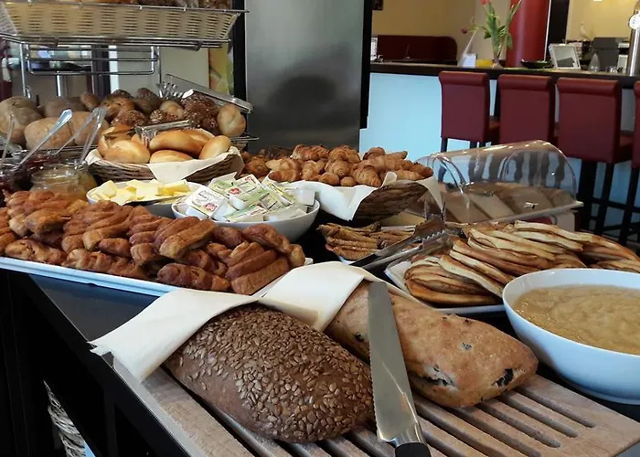 Aparthotel Museumshof 4*